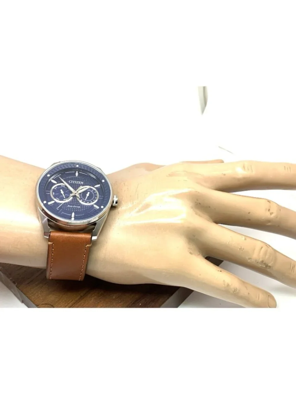 Citizen men watch